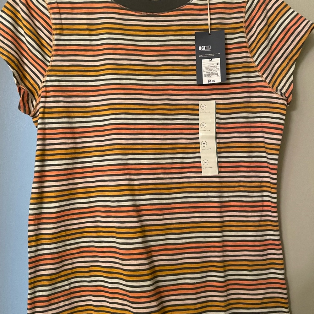 NWT. Cute tee. Reminds me of the old Gap tees